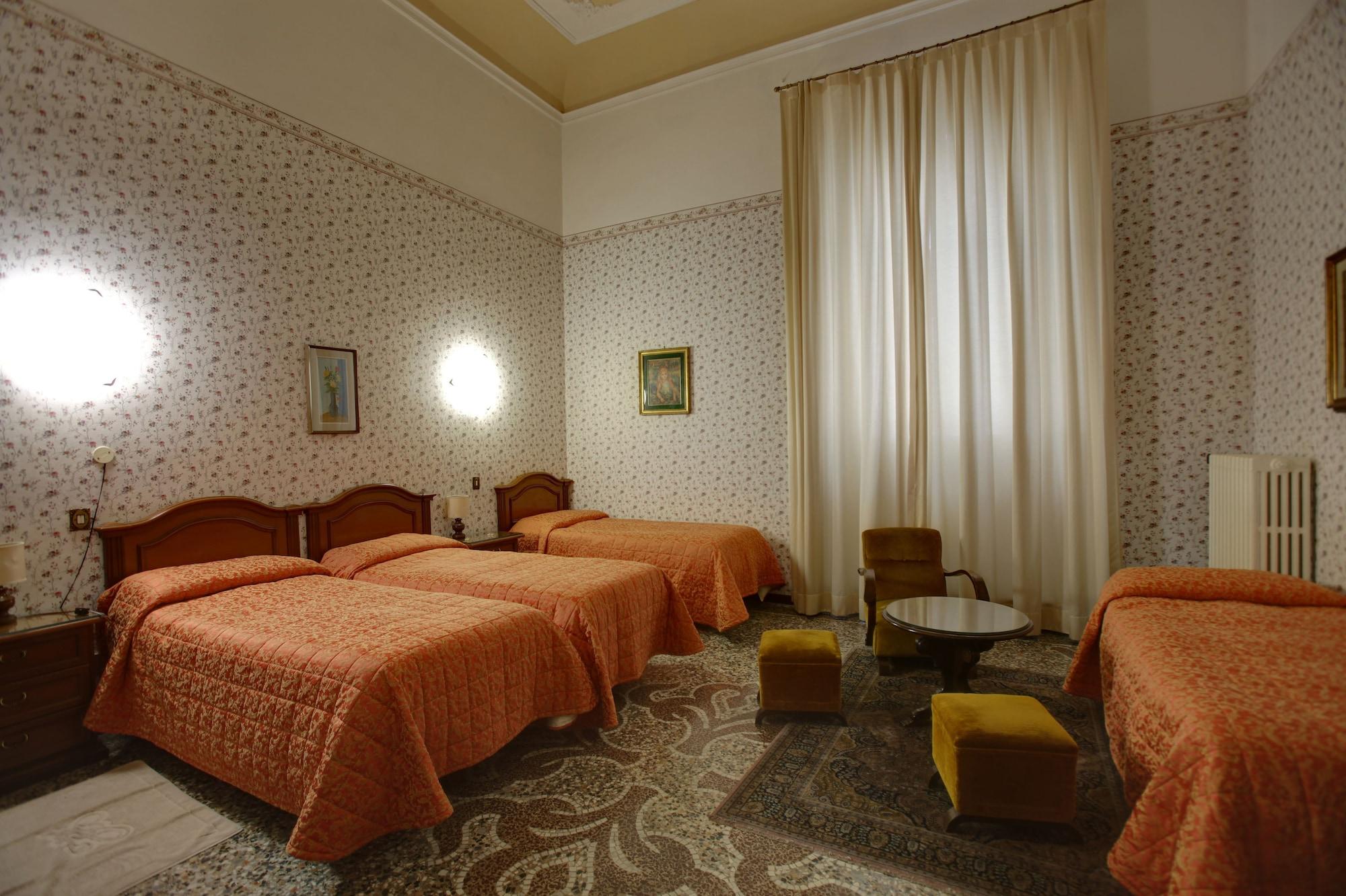 ホテル アリエール フィレンツェ エクステリア 写真